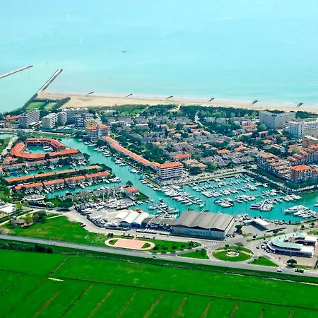 Apartment In Modern With Two Swimming Pools Caorle